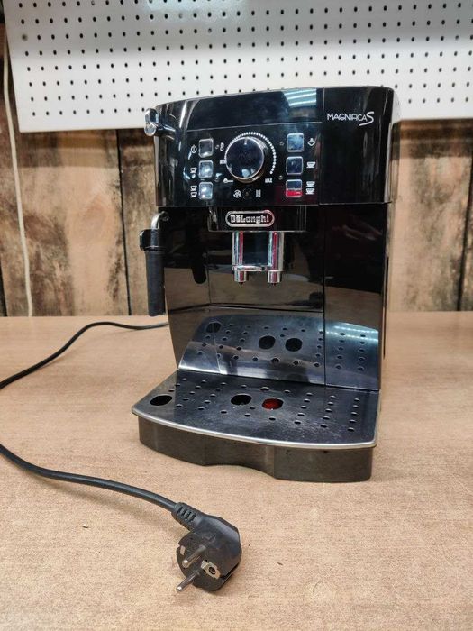Кавова машина Delonghi magnifica S Ecam 21.117B кавоварка