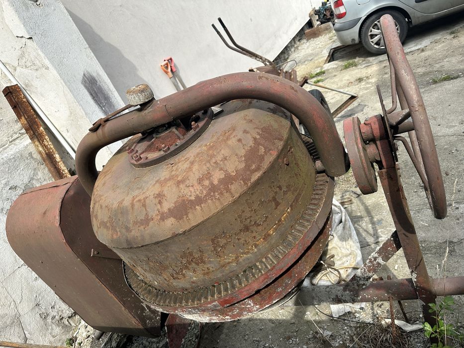 Betoniarka 250 l