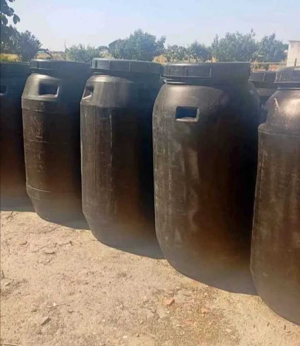 Bidons de plástico de 260L com tampa