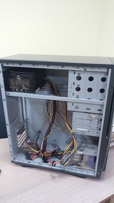 Корпус Chieftec Dragon Midi-Tower + блок питания