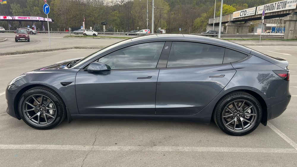 Тесла модел 3 LFP батарея 62 kw