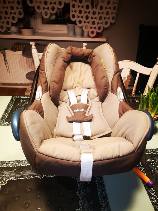 Nosidełko Maxi Cosi z adapterem