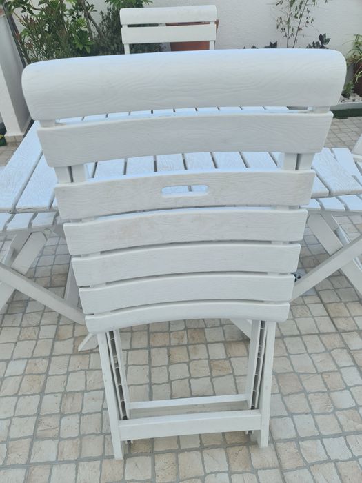 Conjunto mesa e 4 cadeiras exterior