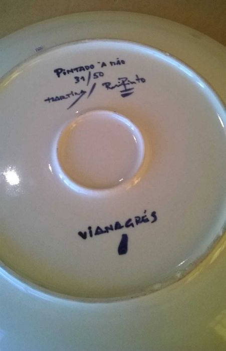 Prato em faiança Viana Grés, edição limitada