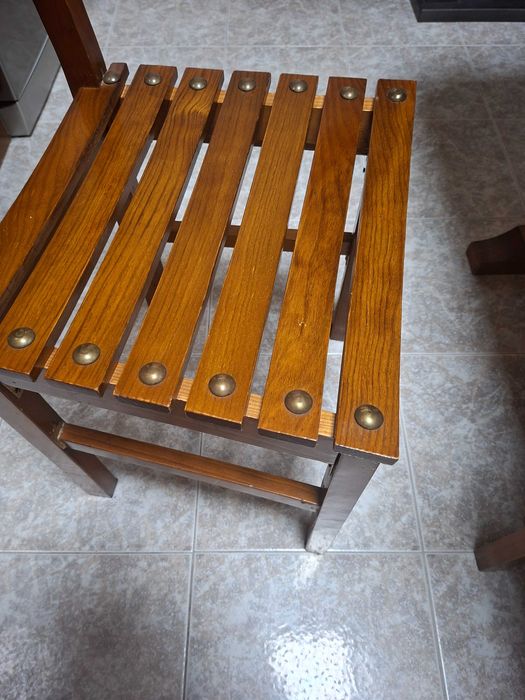 Mesa com 4 cadeiras