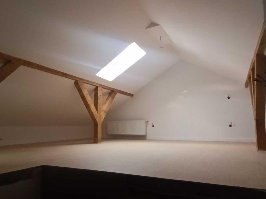 Wykończenie Wnętrz:Usługi Malowania  Agregatem