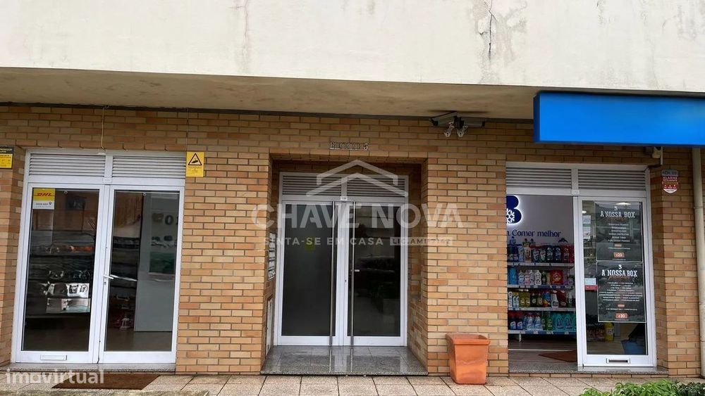 T2 c/ Varanda e Garagem Box em Mozelos