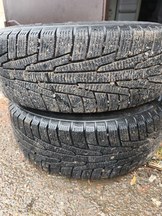 Продам зимнюю резину nokian 185 65 r14