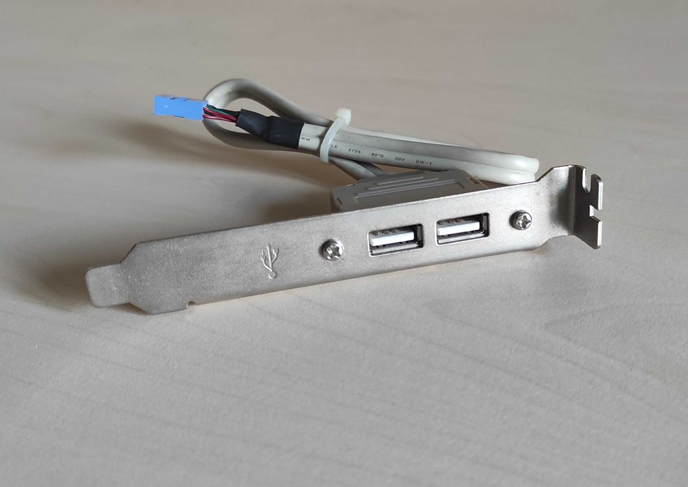 планка 2 х USB2.0 на заднюю стенку корпуса