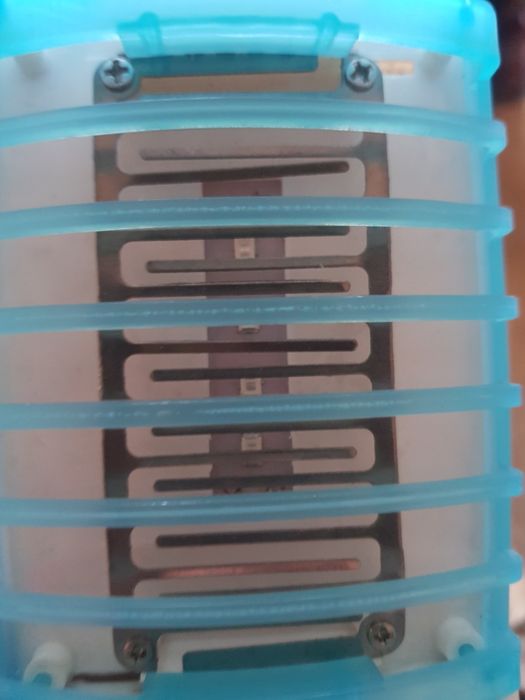 elektryczna łapka na muchy i komary