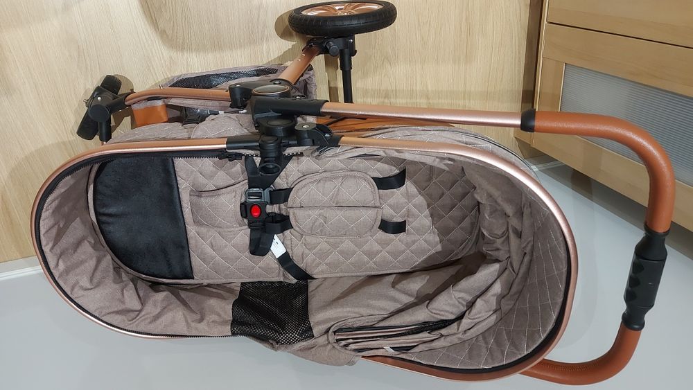 OPORTUNIDADE Carrinho bebé NOVO, 3 em 1