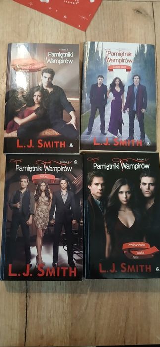 L.J.Smith. seria Pamiętniki Wampirów 4szt.