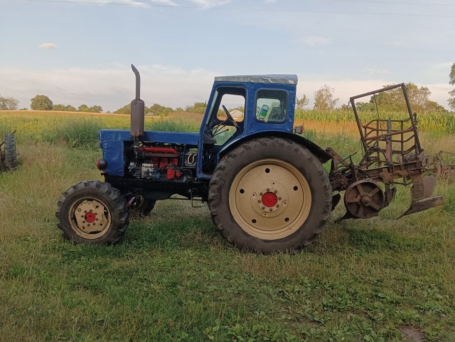 Продам трактор Т-40АМ з плугом