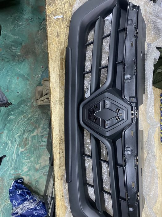 Решітка радіатора Renault Dokker 2012-2021