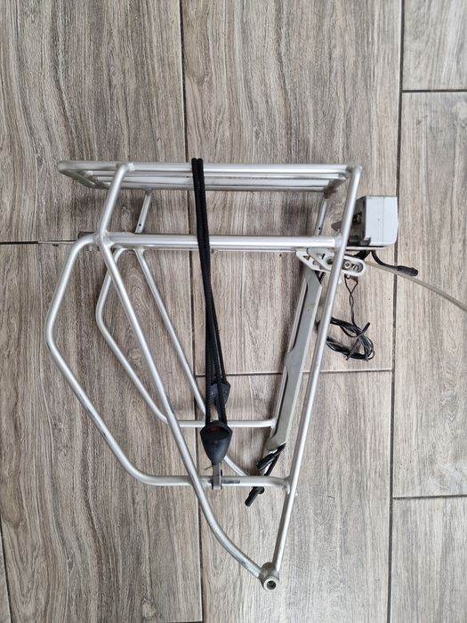 Bagażnik rowerowy tylny pod baterię Trek