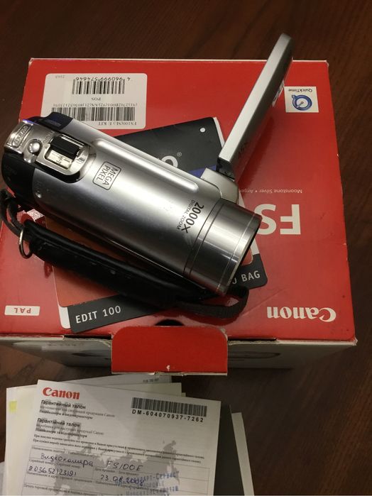Видеокамера Canon FC100