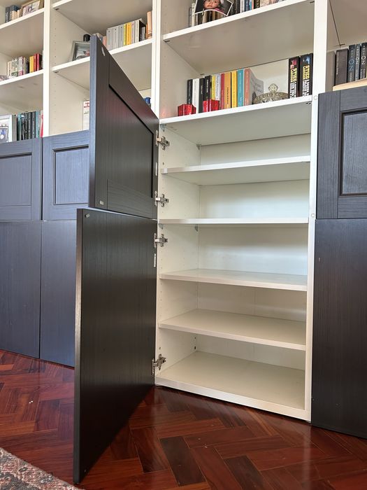 Estante Besta em otimo estado