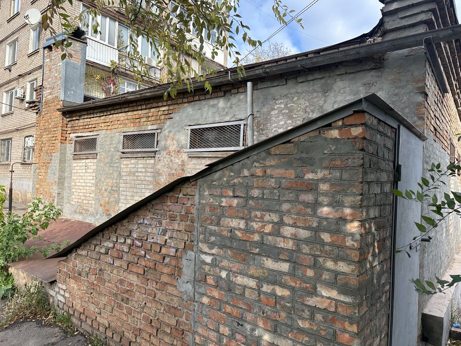 Гаражи, бокс, приміщення під СТО з тереторією, шиномонтаж