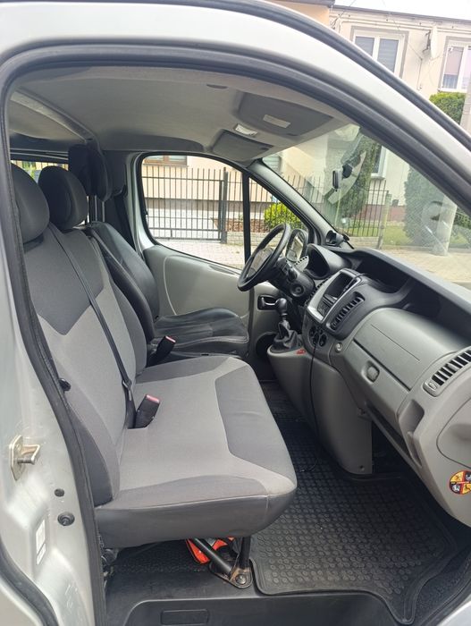 Renault Trafic z uszkodzonym silnikiem 2.0dci, 2012
