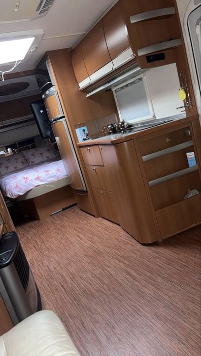Caravana francesa , CAMA FIXA, impecavel 2010