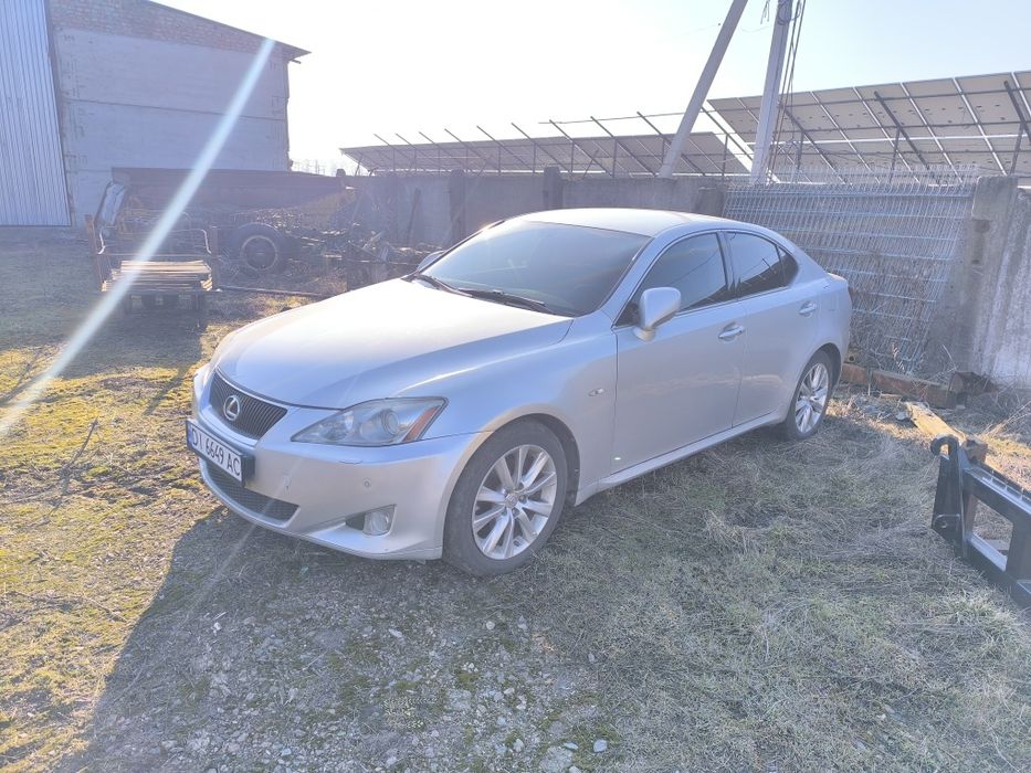 Авто Lexus is 220