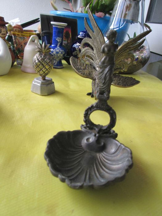 utilidades domésticas metálicas