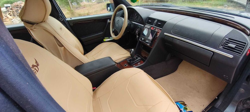 Mercedes C220 D Elegance - W202