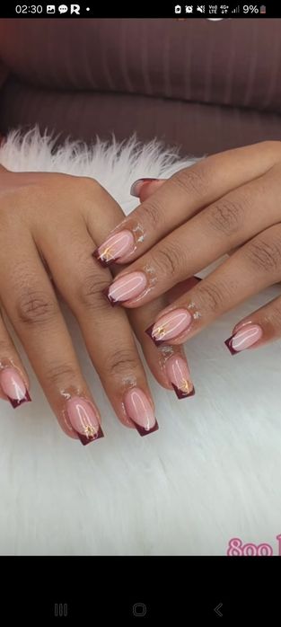 Seviço de manicure e nail design