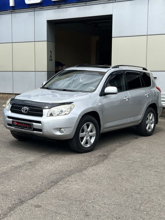 Продам Toyota Rav4