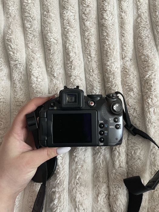 Фотоапарат Canon