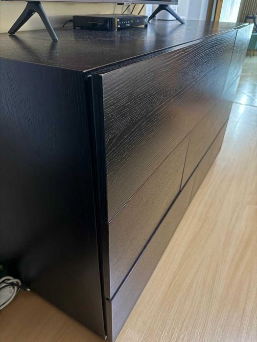 Quarto Casal completo - Cama - Estrado - Cómoda - Mesa de Cabeceira