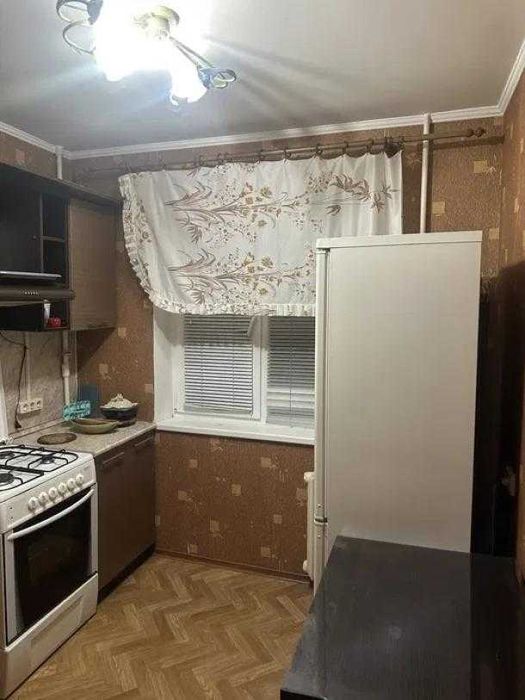 Продам 1 комнатную квартиру по улице Каденюка