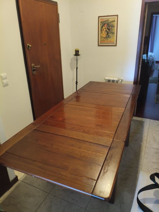 Mesa sala de jantar usada