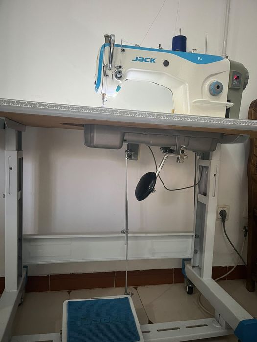 Máquina de Costura Industrial JACK  – Excelente Estado