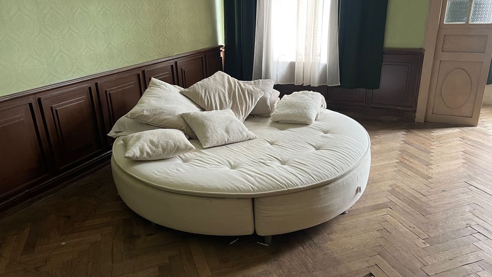 Okrągłe łóżko, pilna sprzedaż