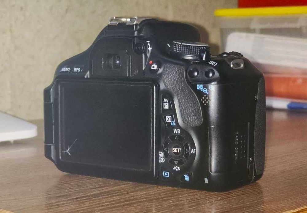 Canon EOS 600D +великий комплект