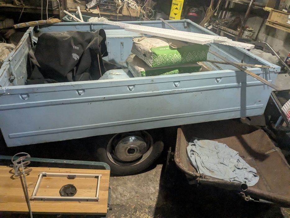 Продам два Прицепи ММЗ 81024