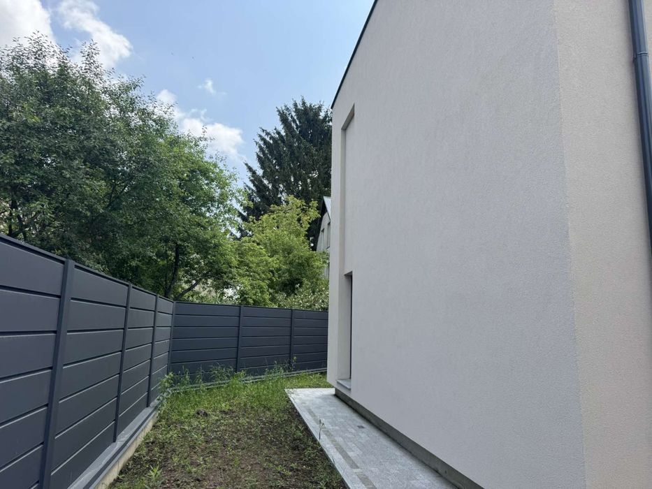 Продаж будиноку Брюховичі ( окремо стоячий) 222 кв. 5,5 сот землі - View 6