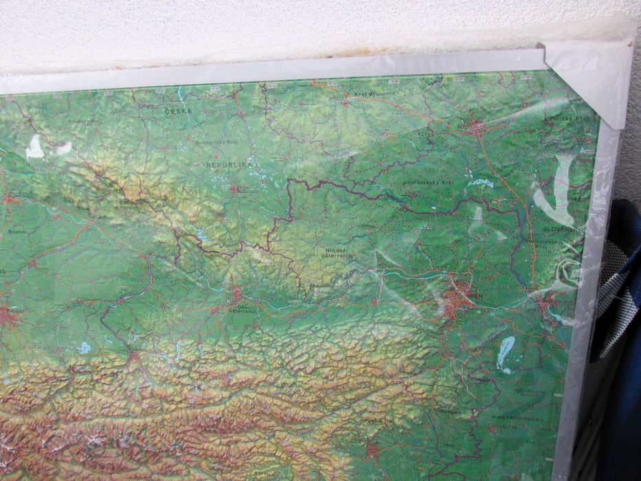 3D Mapa de relevo da Áustria 1:800.000 com moldura de alumínio