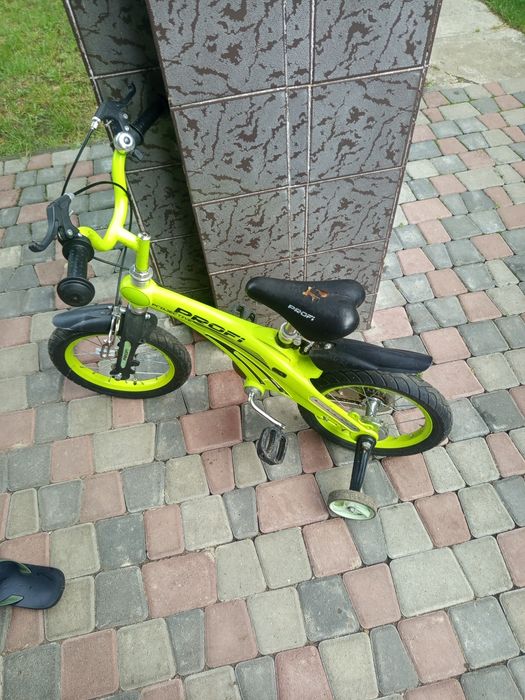 Продам дитячий велосипед  на 4-6 років