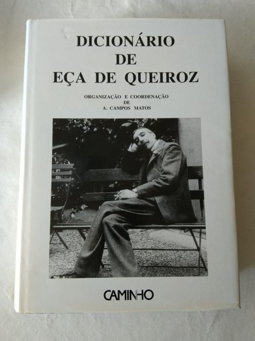 Dicionário . . .