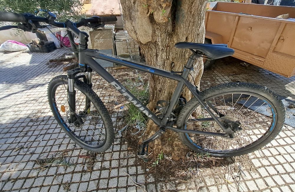 BTWIN Rockrider (preta)