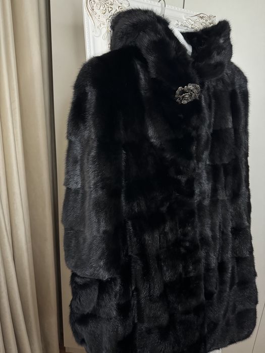 Шуба норкова жіноча ідеальний стан