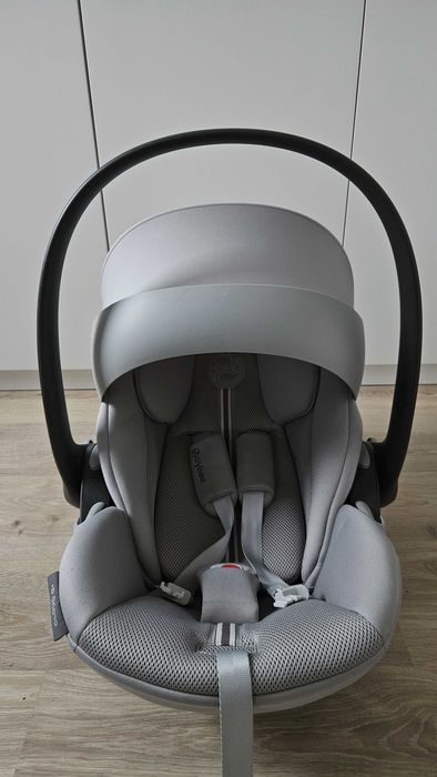 Fotelik Cloud G i-size + baza - Base G (isofix) + pokrowiec GRATIS
