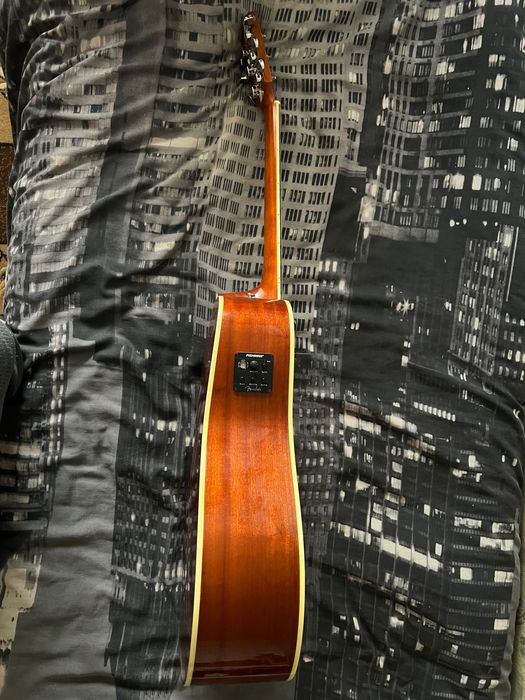 Електроакустична гітара Fender T-Bucket 300CE Першокласна топова серія