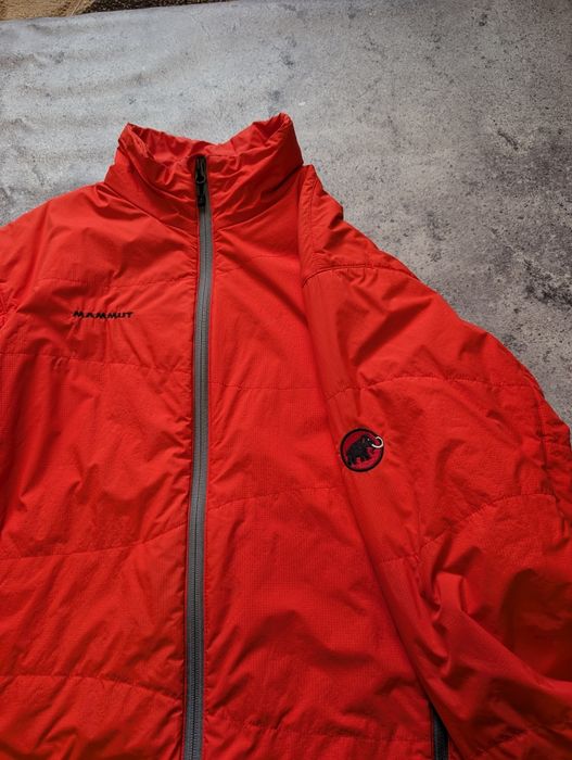 Мікропуховик .  Mammut/мамут