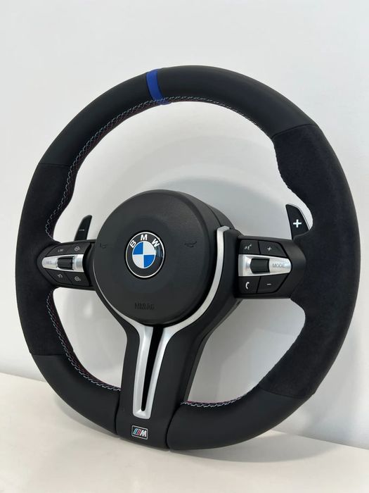 Volante Alcântara Pack M com patilhas Bmw F20/ F30 / F31