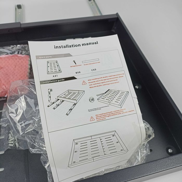 Wysuwana półka do szafki kuchenna rozsuwana organizer czarna