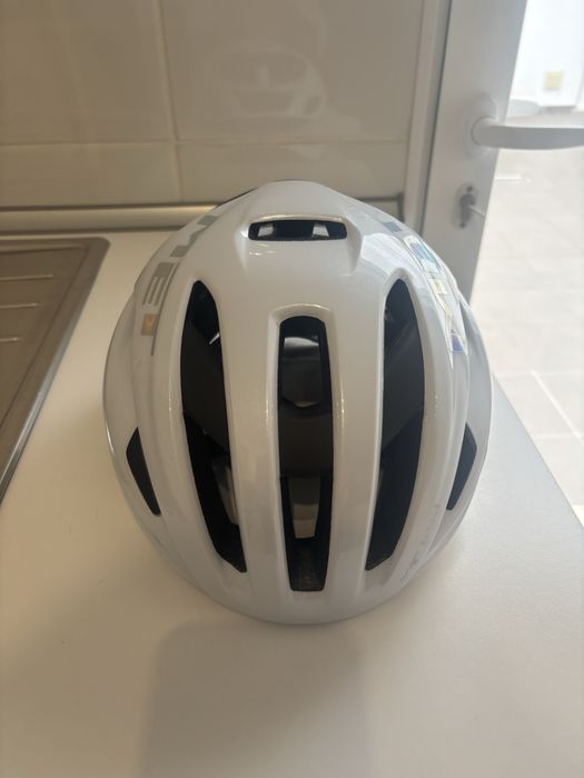 Capacete MET Rivale Mips