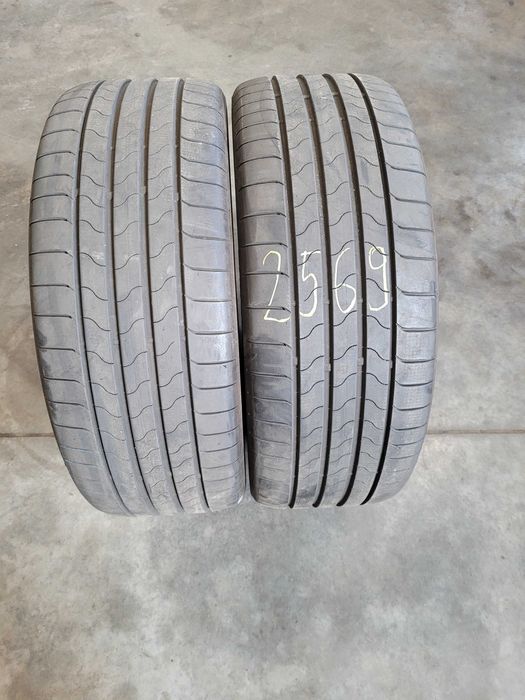 Opony Bridgestone 245/ 45 18 lato 2 sztuki